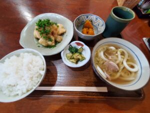 越谷支店近くの定食屋さんにお邪魔しました！！